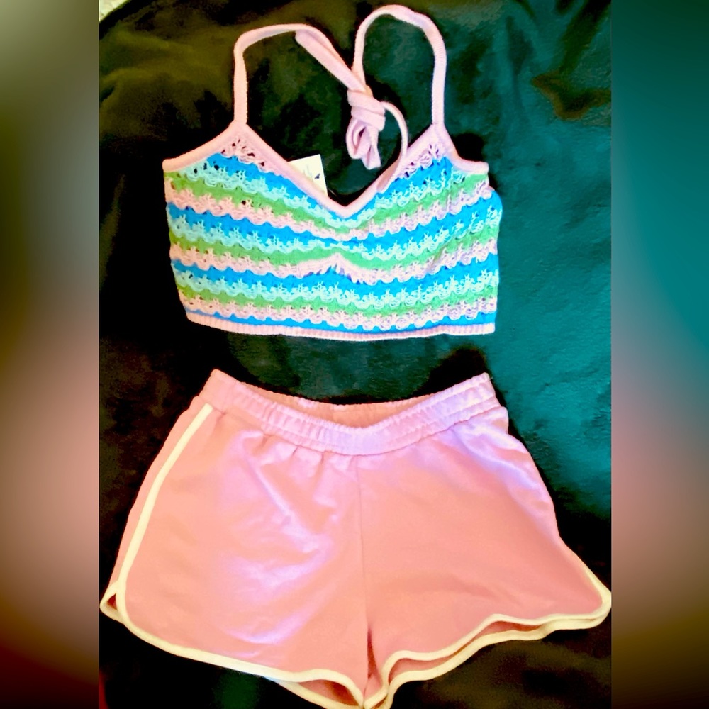 Lavender Multicolor crop top with lavender shorts.